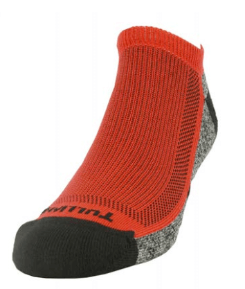 Men's low-rise Miami performance socks in red, cushioned and breathable for ultimate comfort and support.
